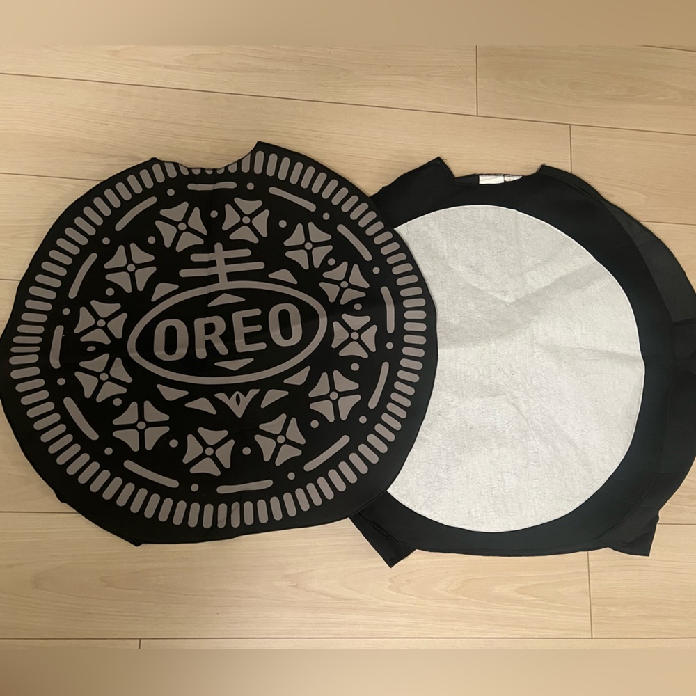 Couples Oreo Cookie Costume Set - Picture 2 of 2